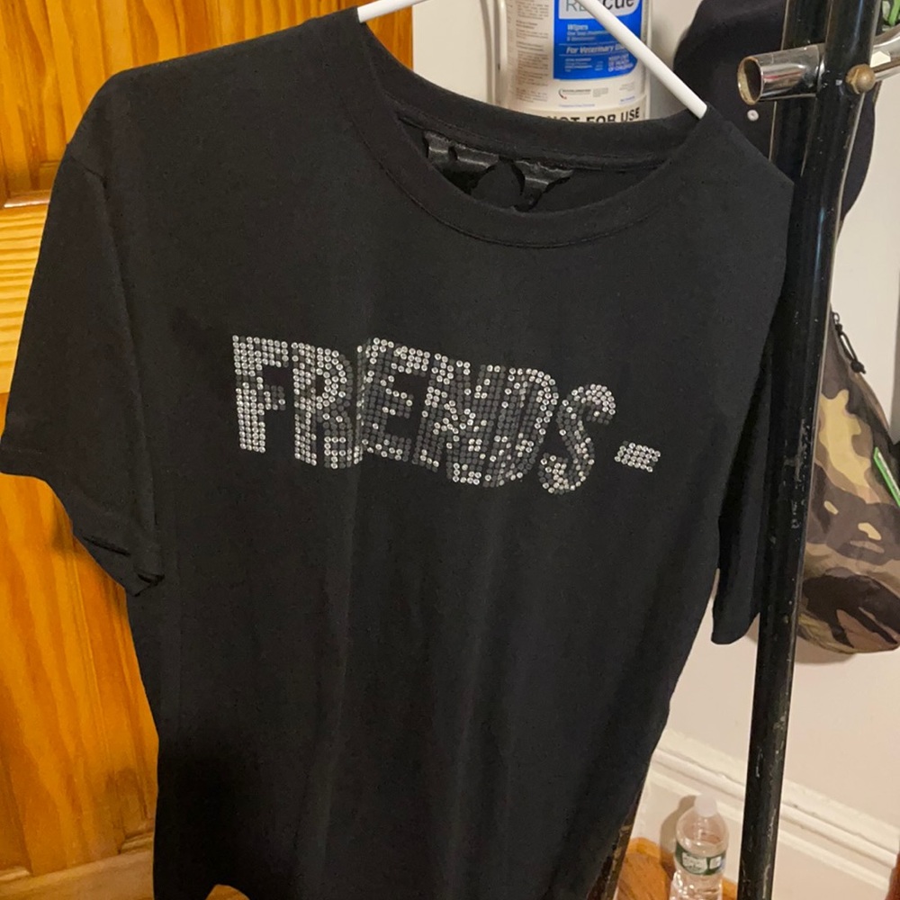 damaged Vlone size L